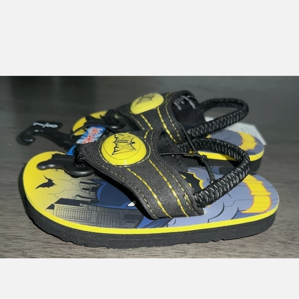 DC Comics Batman Boys License Light Up Batman Logo Flip Flop Kid Sandal Size 7 8